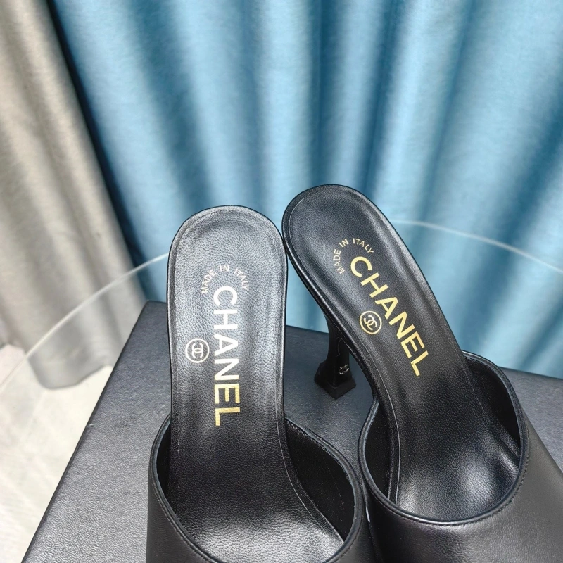 Trendsetting Chxnxl High Heels 131516