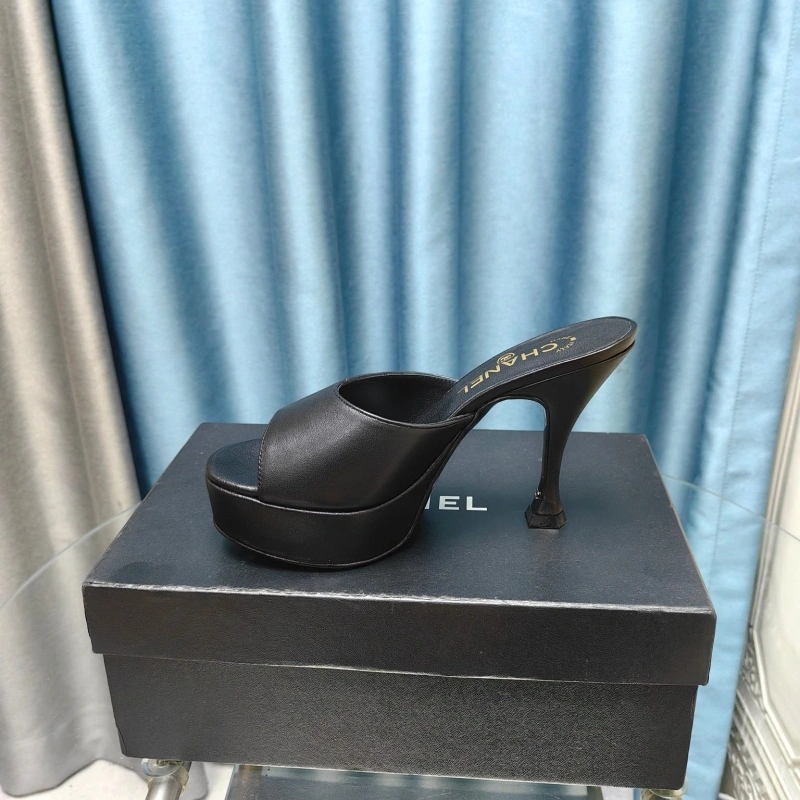 Trendsetting Chxnxl High Heels 131516