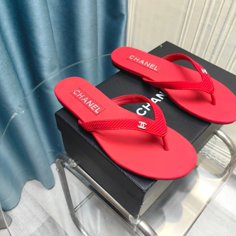Durable Chxnxl Slippers 130405