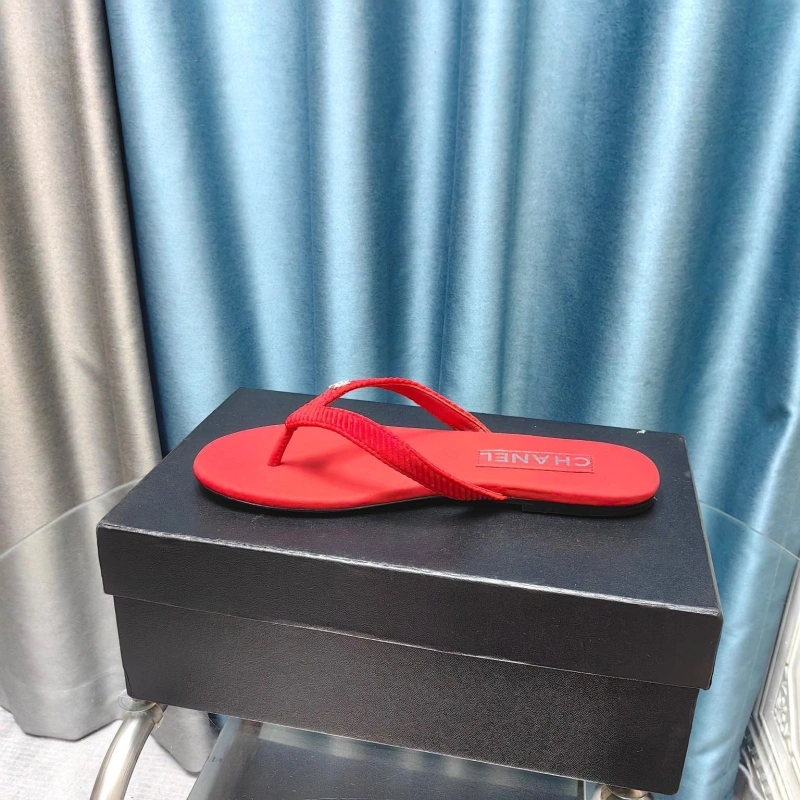 Durable Chxnxl Slippers 130405