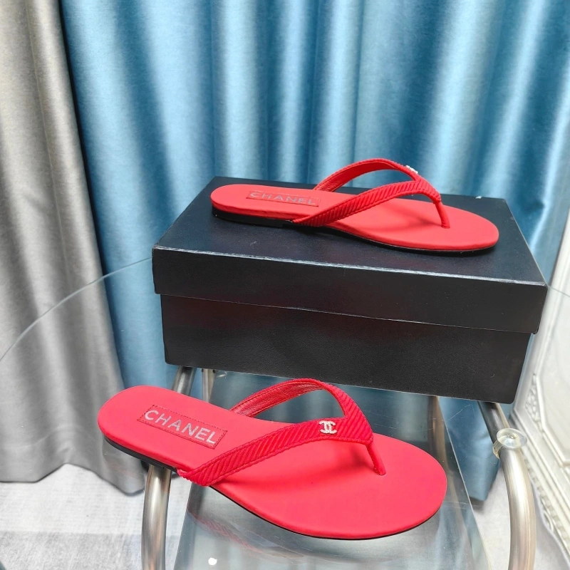 Durable Chxnxl Slippers 130405