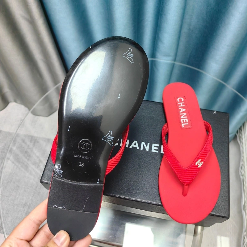 Durable Chxnxl Slippers 130405
