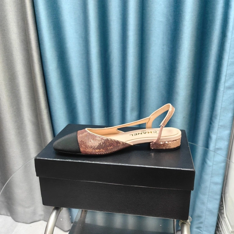 WellDesigned Chxnxl High Heels 131527
