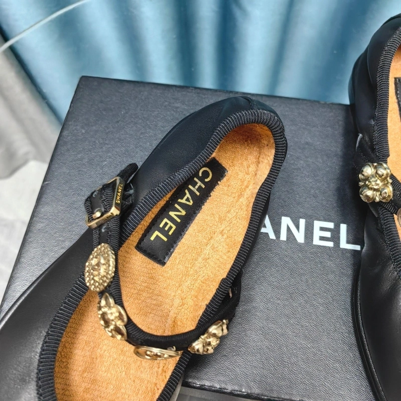 Vibrant Chxnxl Flat Shoes 131738