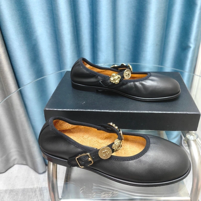Vibrant Chxnxl Flat Shoes 131738