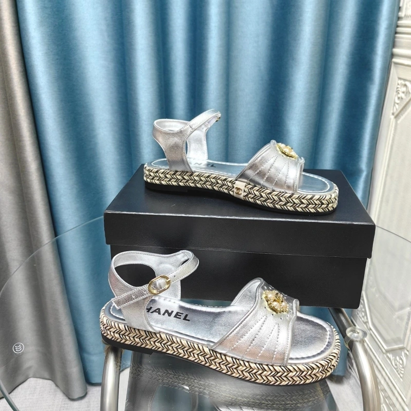 HighQuality Chxnxl Slippers 130419