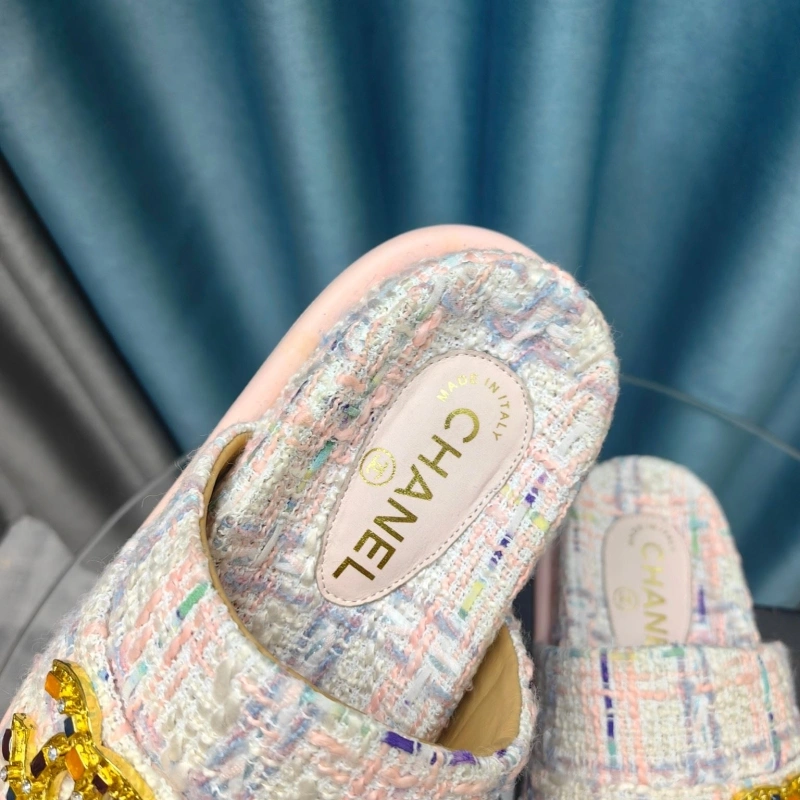 Efficient Chxnxl Slippers 130400