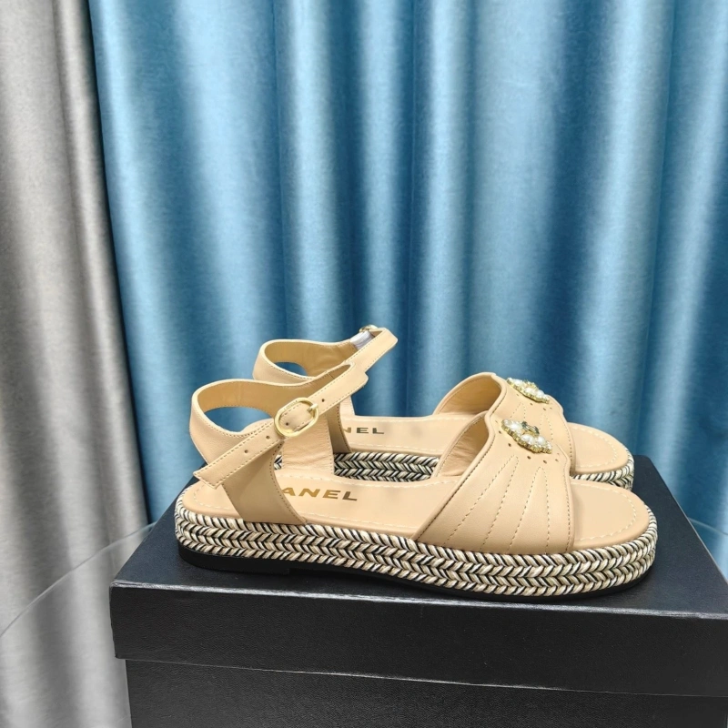 Elegant Chxnxl Slippers 130421