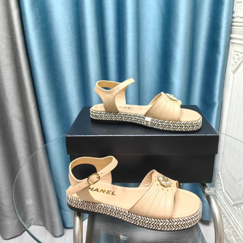 Elegant Chxnxl Slippers 130421