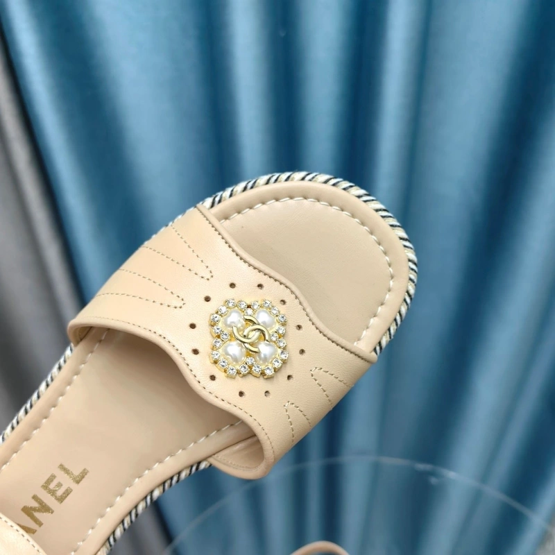 Elegant Chxnxl Slippers 130421