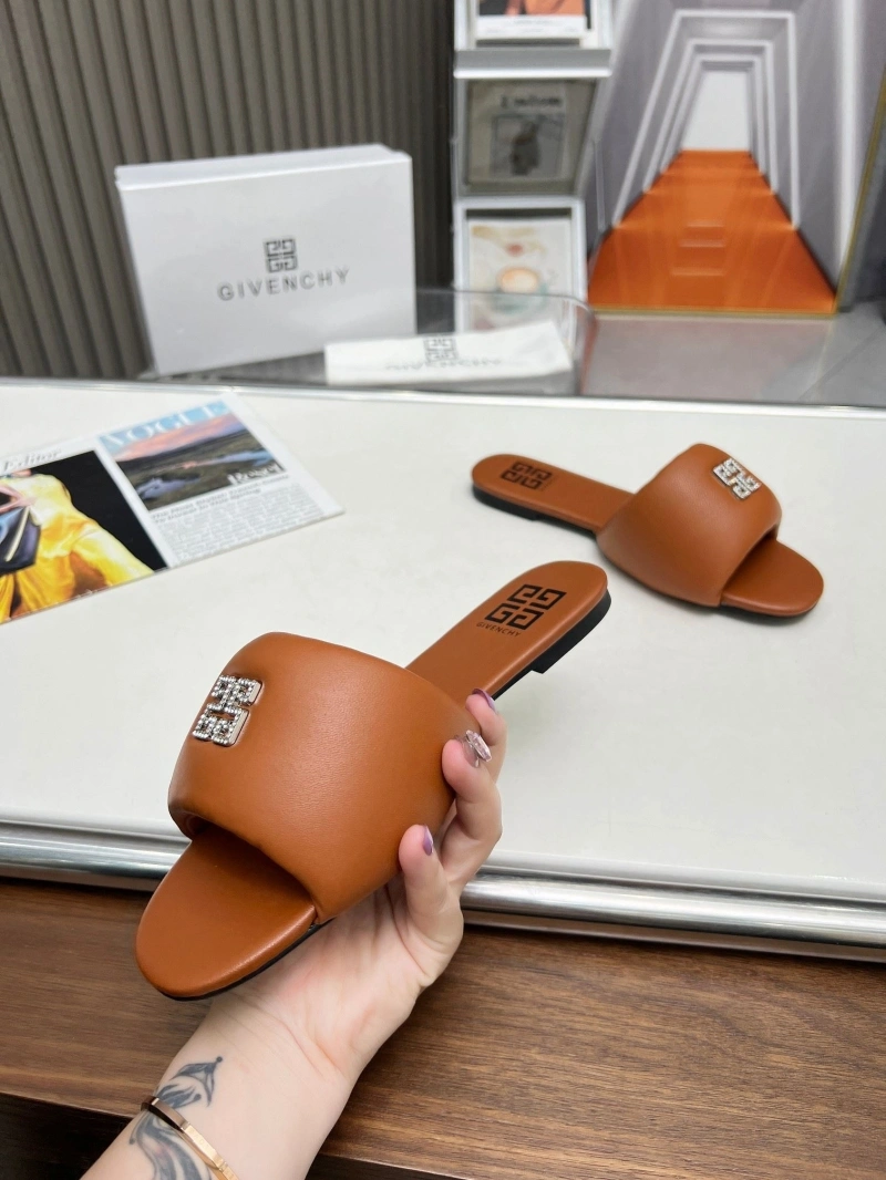 Gxvxnchy Slippers UrbanStyle 154486
