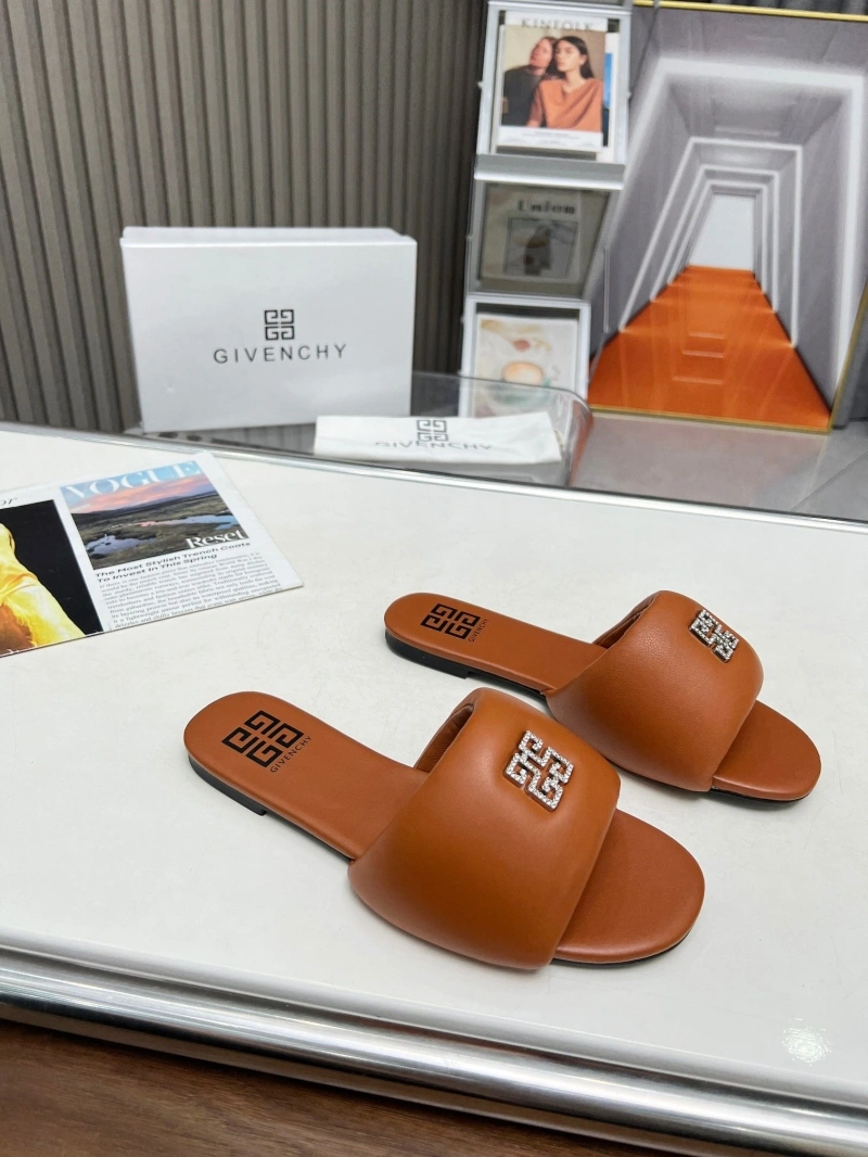 Gxvxnchy Slippers UrbanStyle 154486