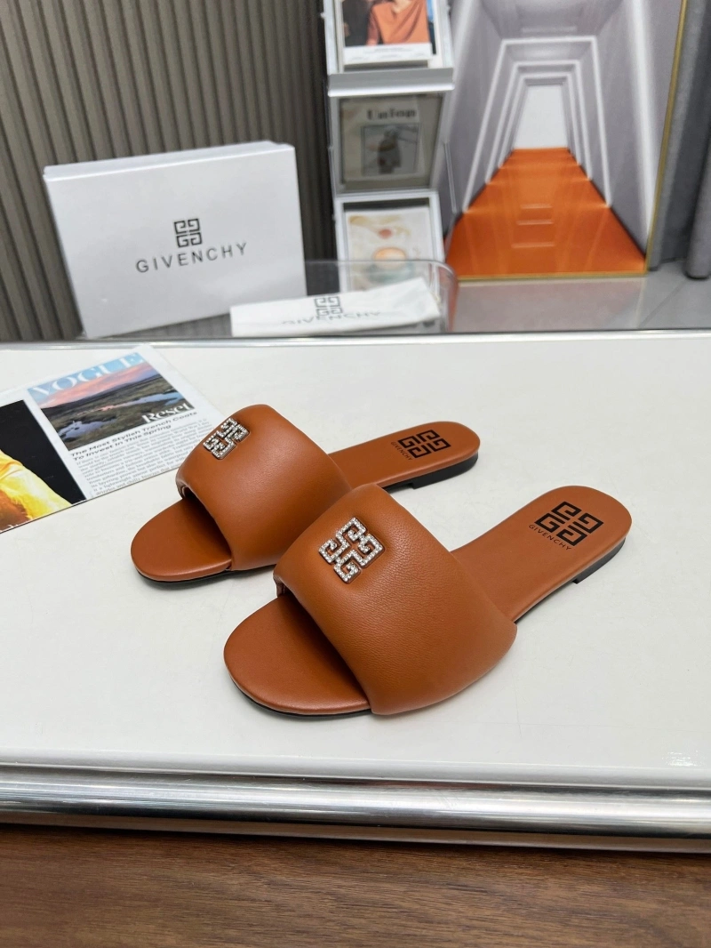 Gxvxnchy Slippers UrbanStyle 154486