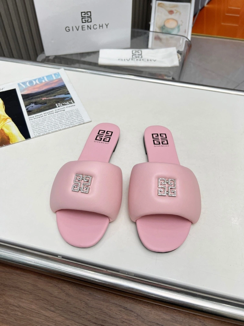 DailyWear Gxvxnchy Slippers 154481