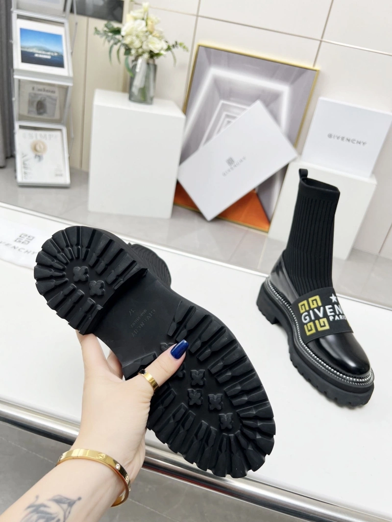 Gxvxnchy Boots Modern 154555