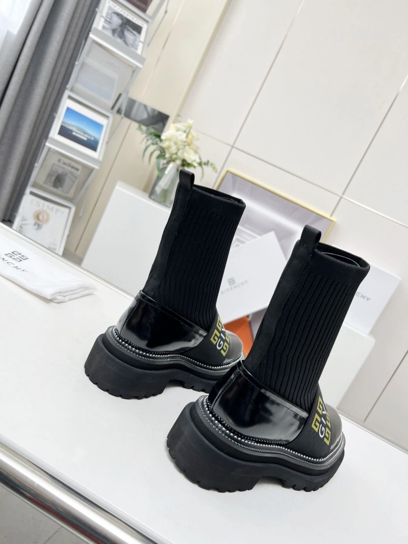 Gxvxnchy Boots Modern 154555