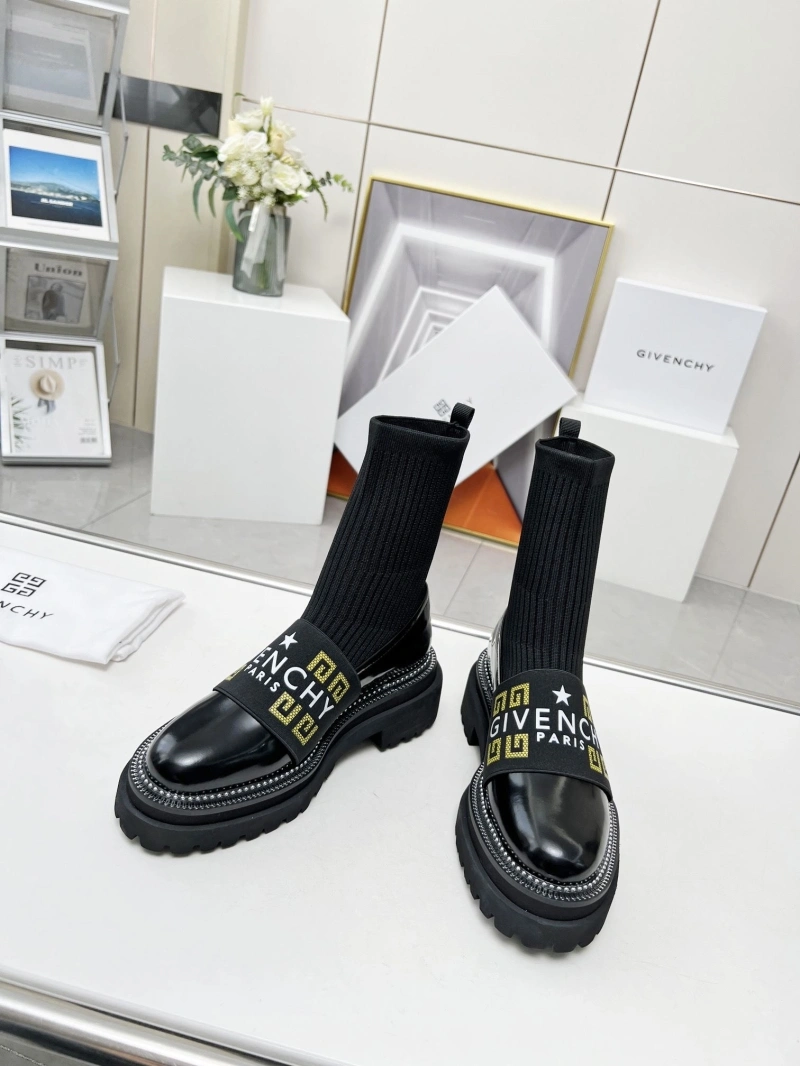 Gxvxnchy Boots Modern 154555