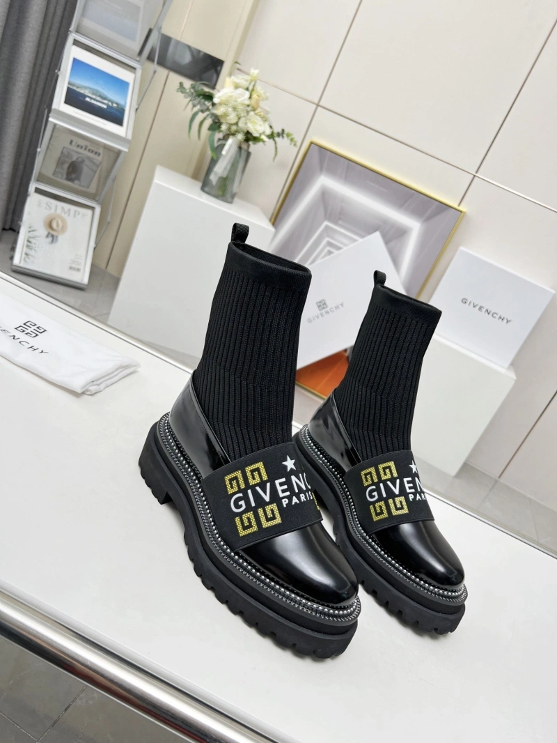 Gxvxnchy Boots Modern 154555