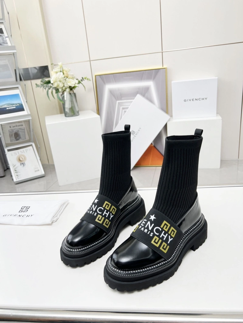 Gxvxnchy Boots Modern 154555