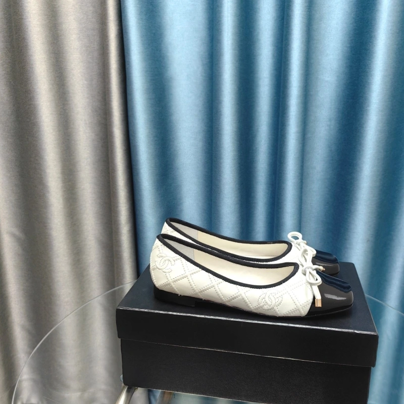 Classic Chxnxl Flat Shoes 131717