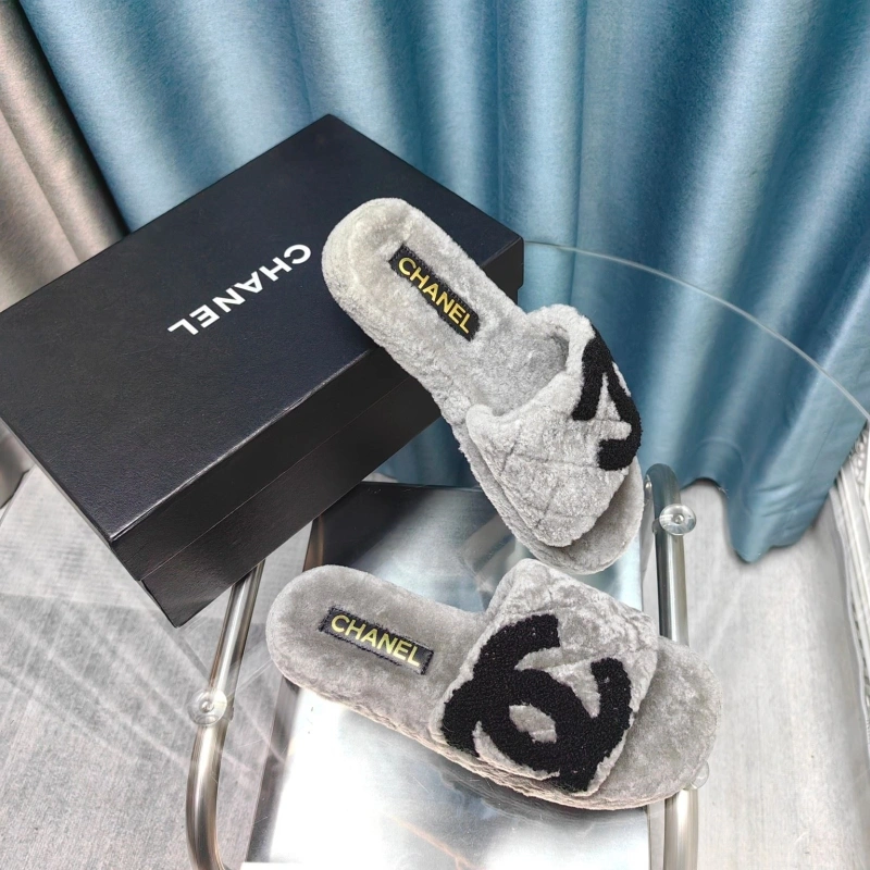 Durable Chxnxl Slippers 130422