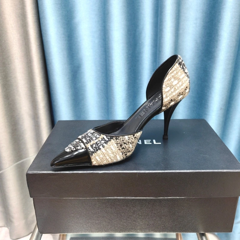 Resilient Chxnxl High Heels 131510