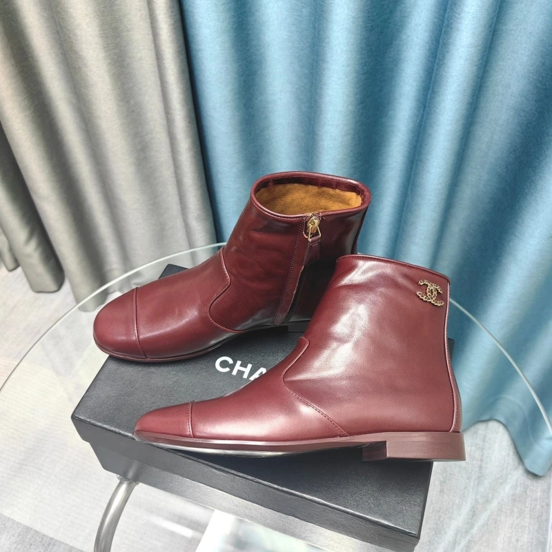 Minimalist Chxnxl Boots 131900