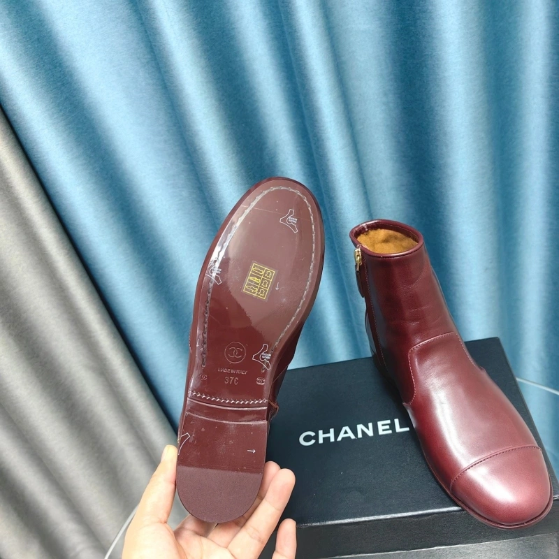 Minimalist Chxnxl Boots 131900