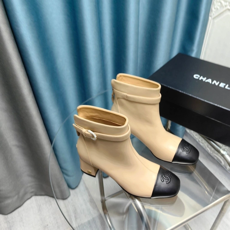 Flexible Chxnxl Boots 131897