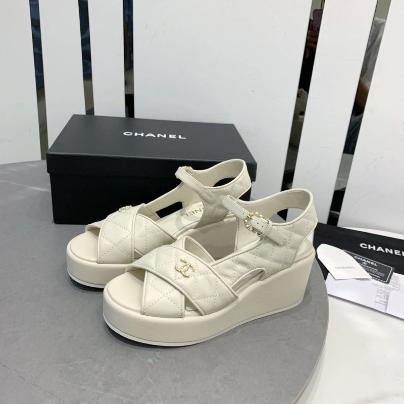 Lightweight Chxnxl Sandals 130915