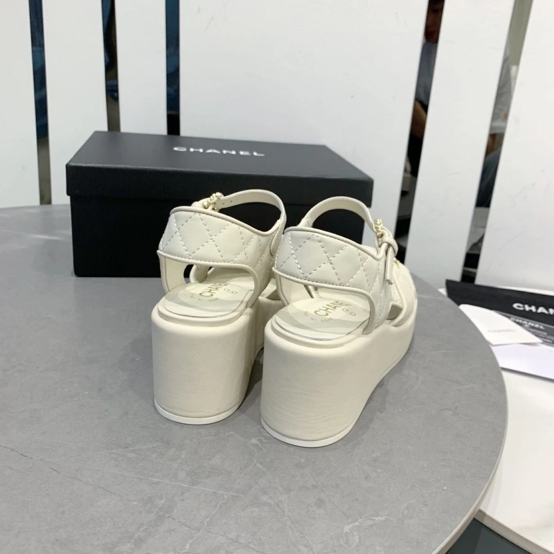 Lightweight Chxnxl Sandals 130915