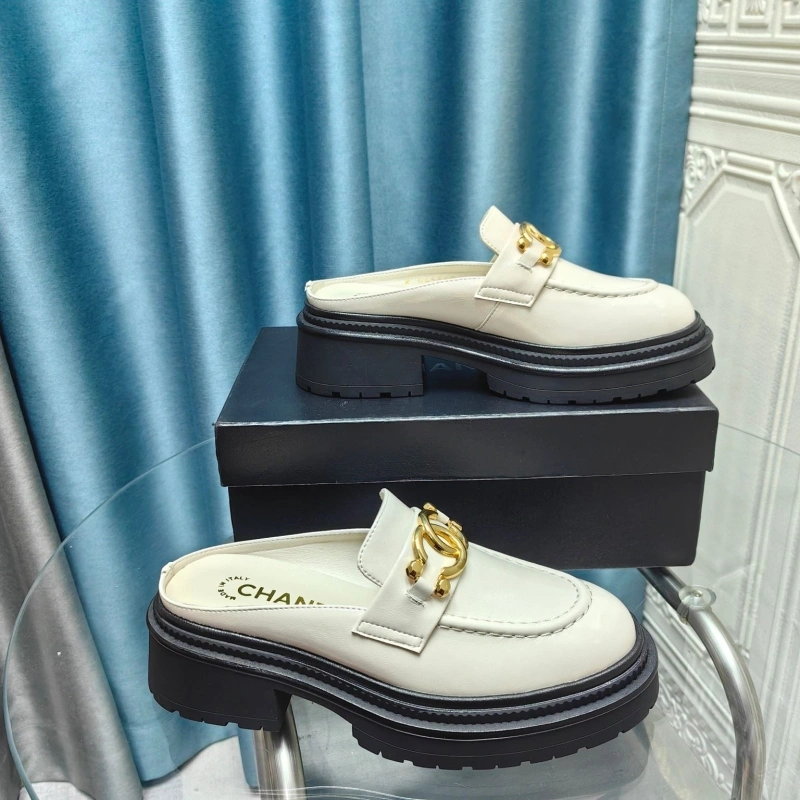 Affordable Chxnxl Slippers 130387