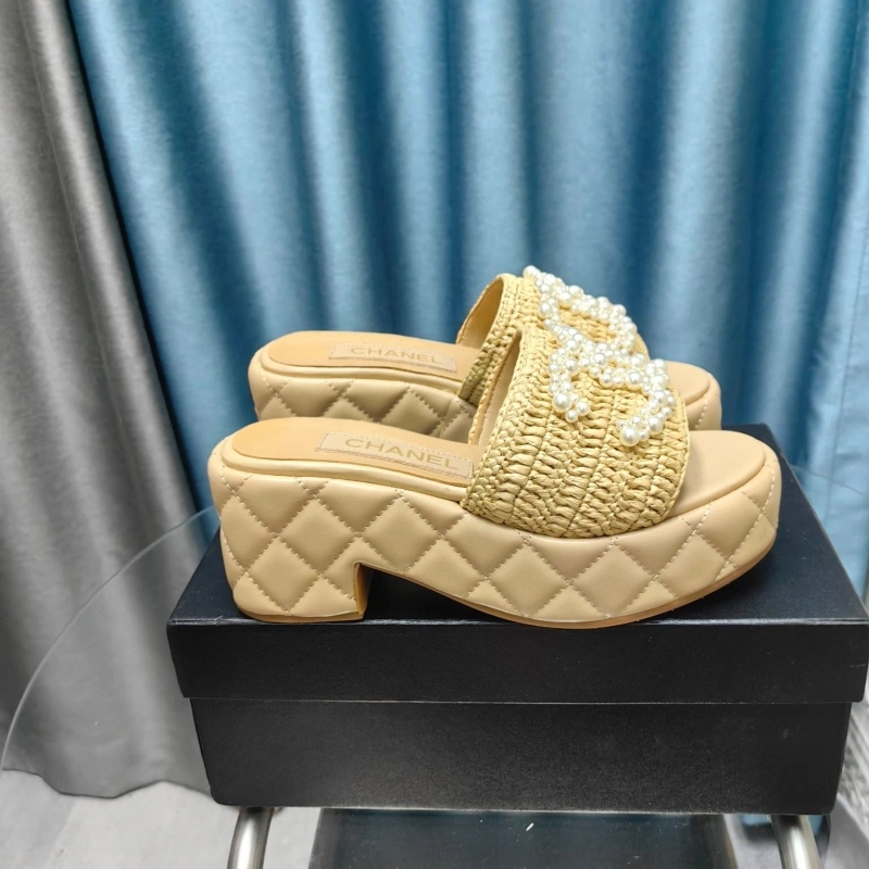 Sophisticated Chxnxl Slippers 130384
