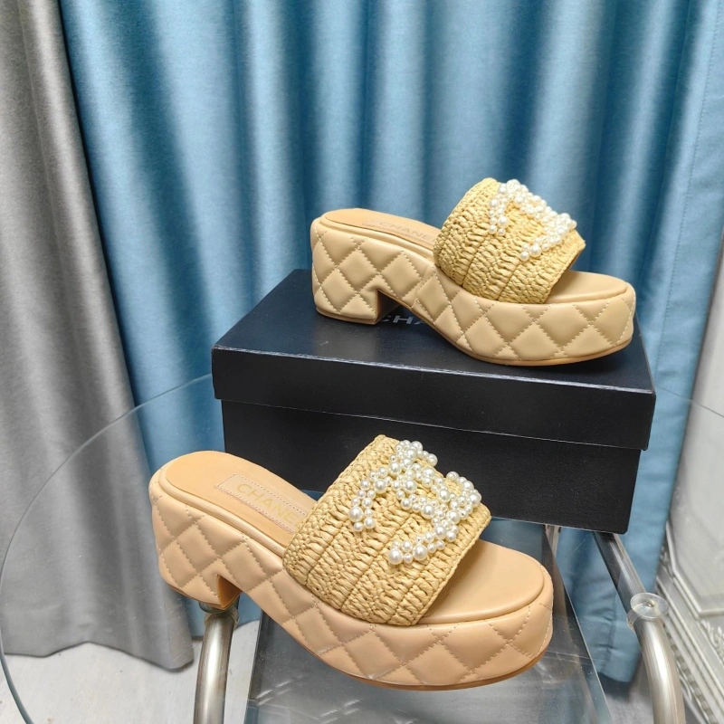 Sophisticated Chxnxl Slippers 130384