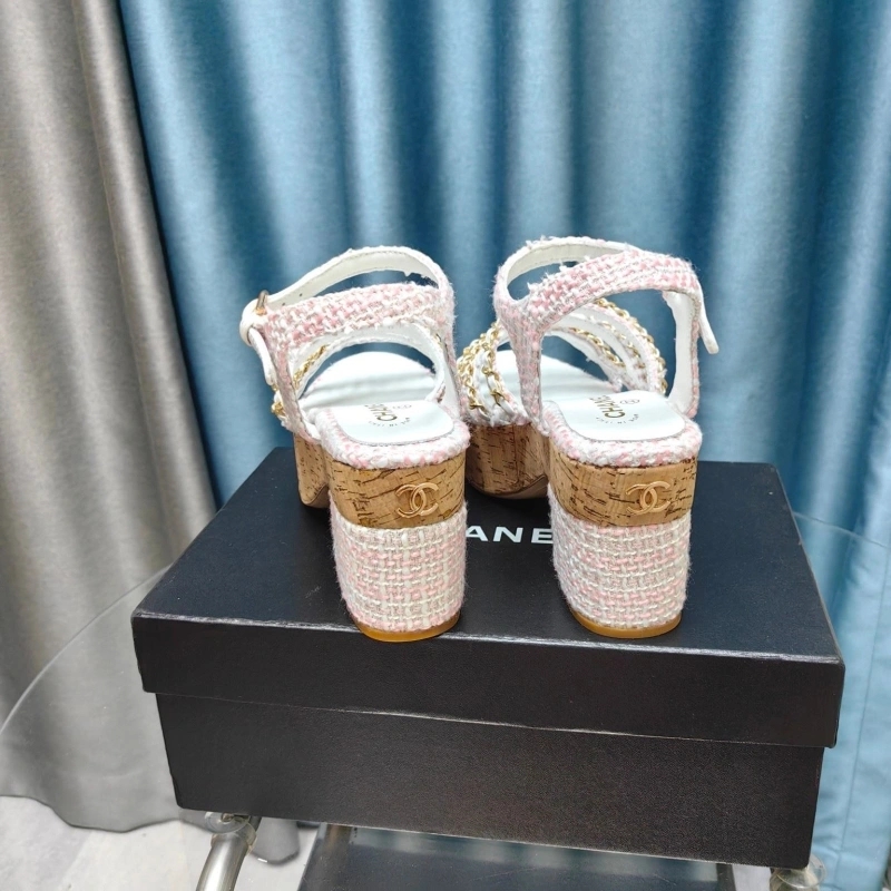 Versatile Chxnxl Sandals 130885