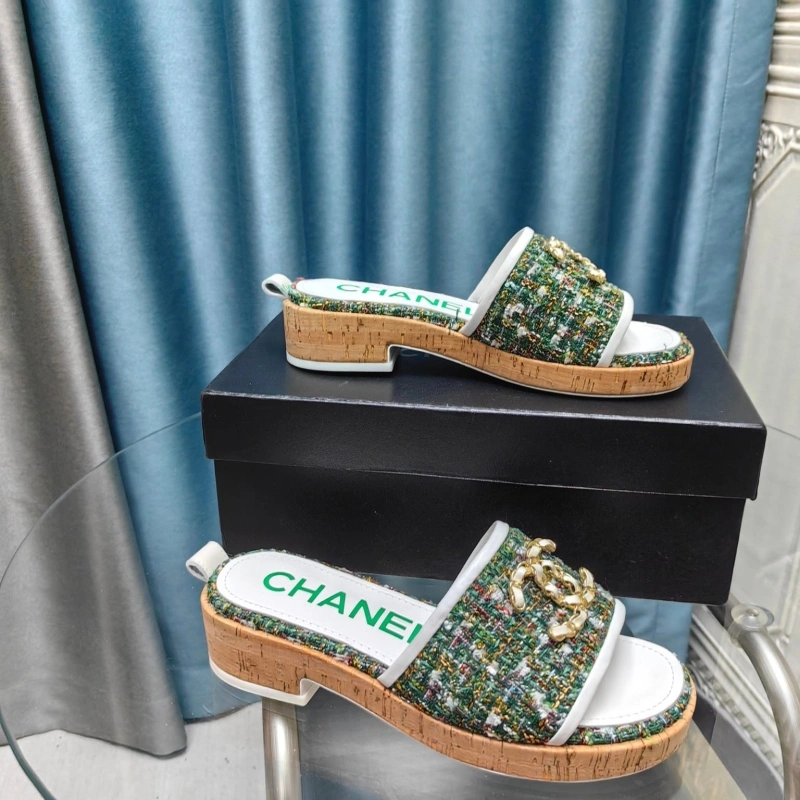 EyeCatching Chxnxl Slippers 130383