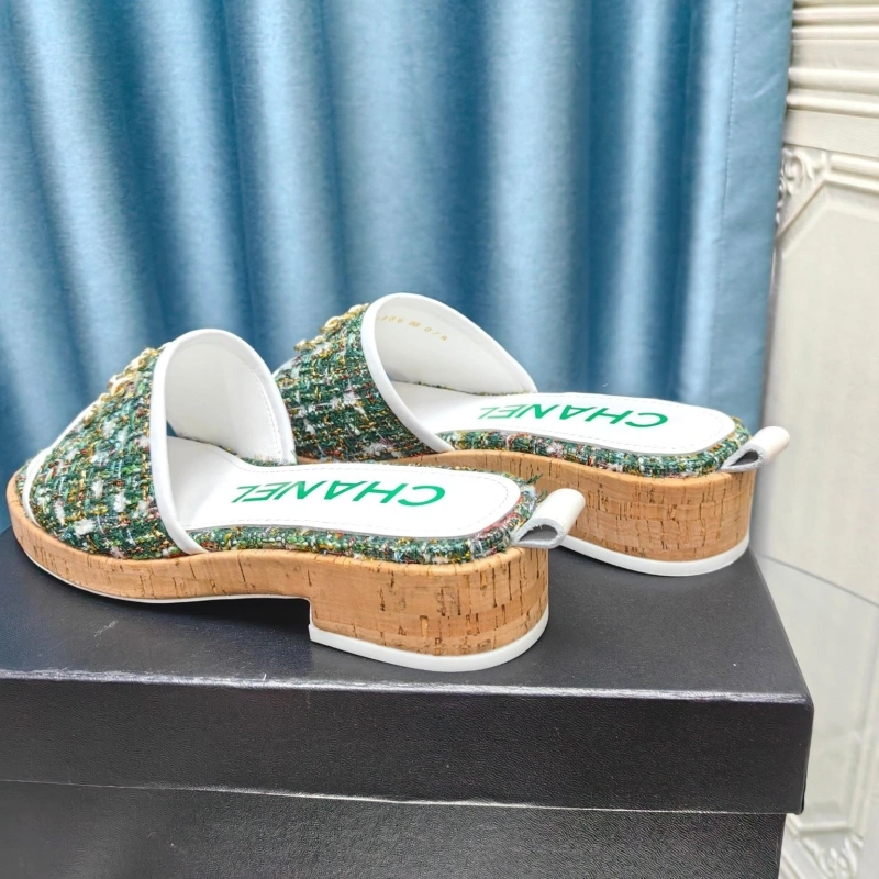 EyeCatching Chxnxl Slippers 130383