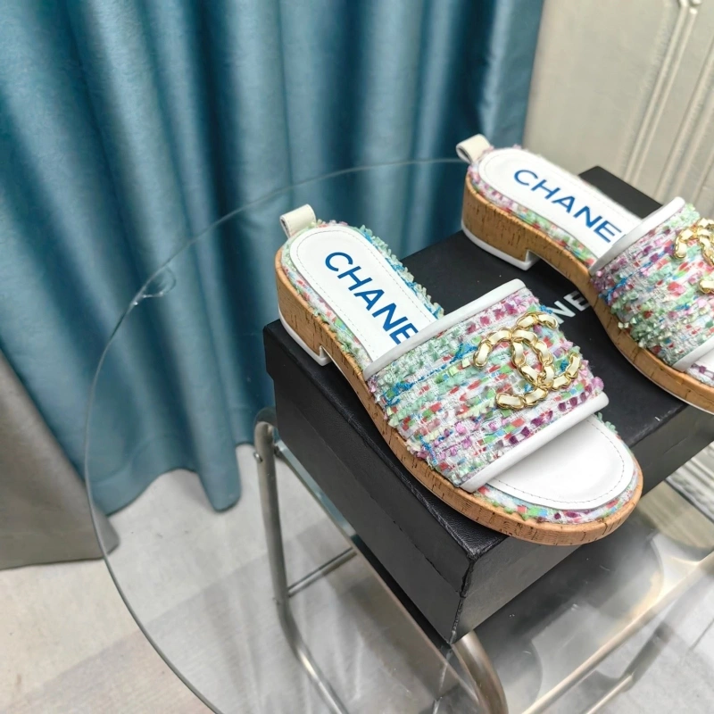 Durable Chxnxl Slippers 130368