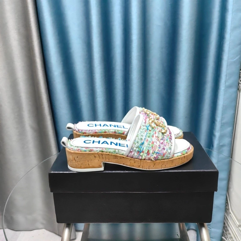 Durable Chxnxl Slippers 130368