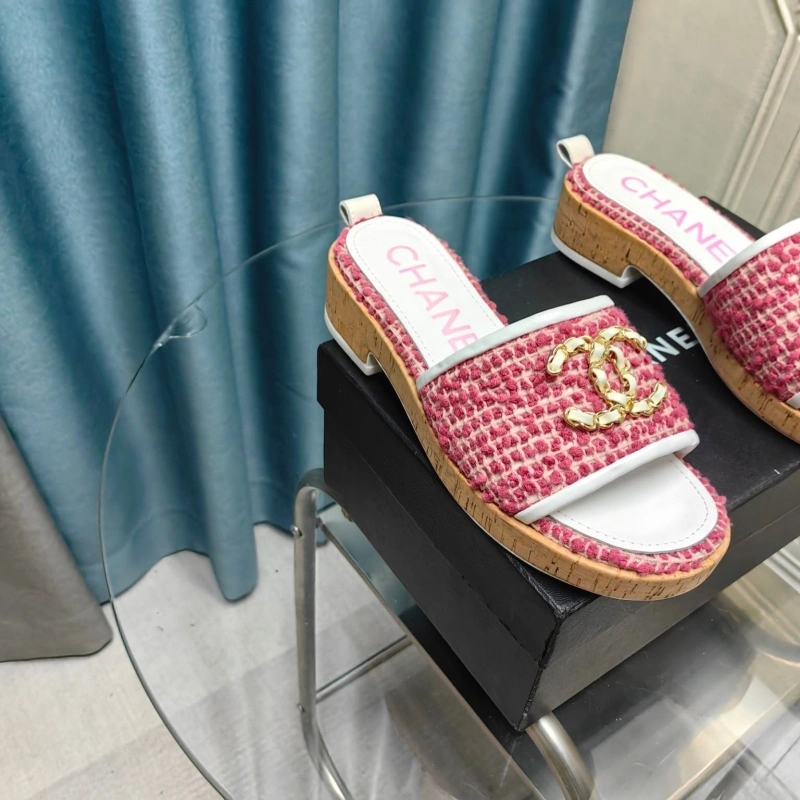 Bold Chxnxl Slippers 130355