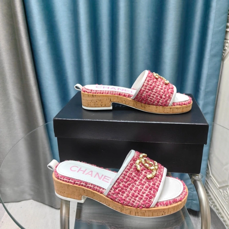 Bold Chxnxl Slippers 130355