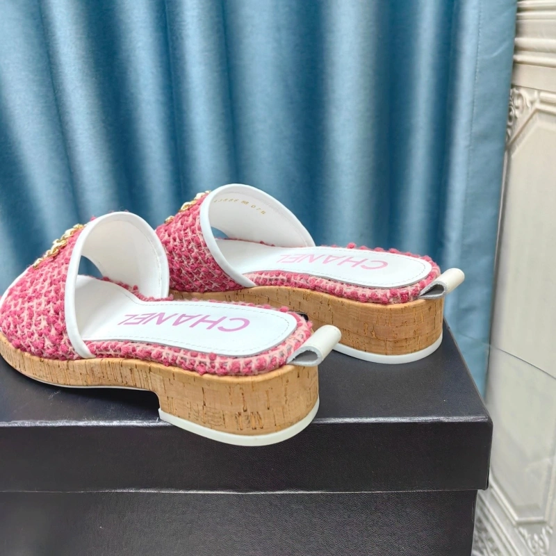 Bold Chxnxl Slippers 130355