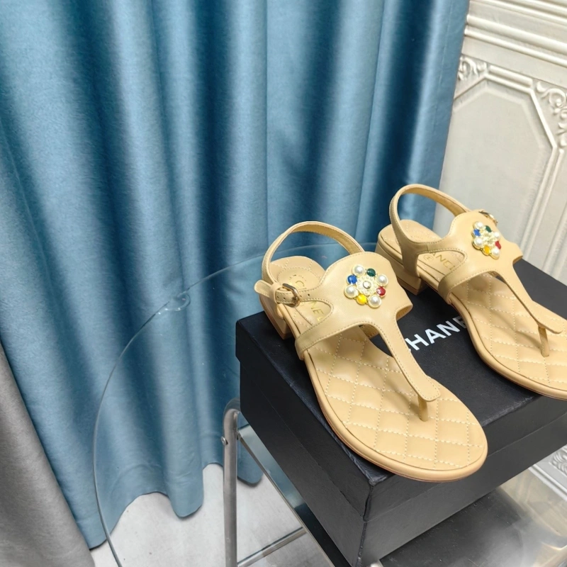 Versatile Chxnxl Sandals 130881