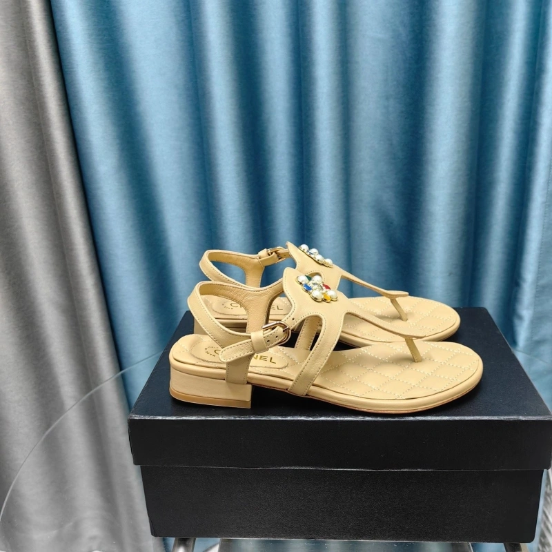 Versatile Chxnxl Sandals 130881
