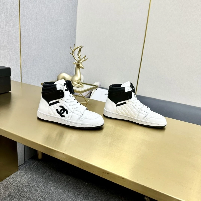 Practical Chxnxl Sneakers 132059