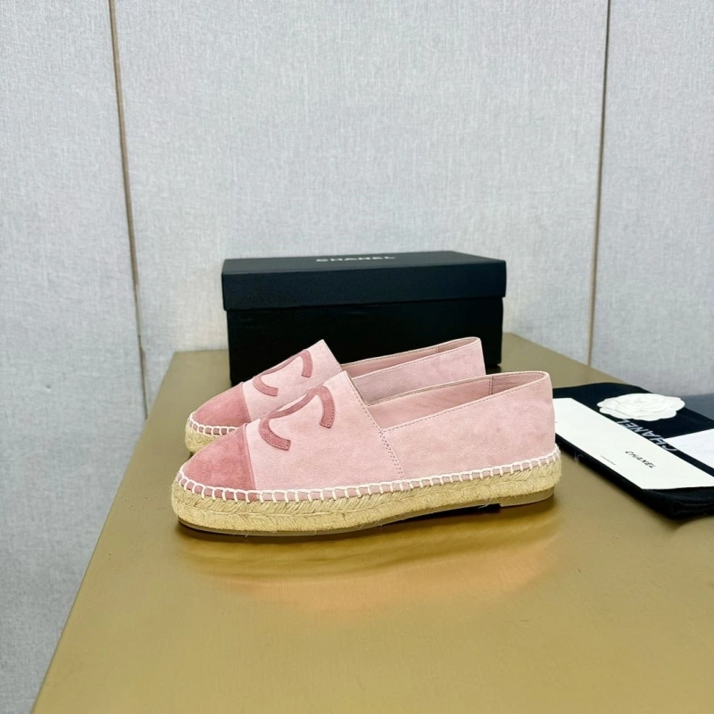 Compact Chxnxl Flat Shoes 131698