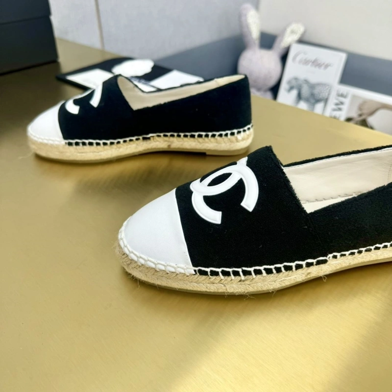 Functional Chxnxl Flat Shoes 131691