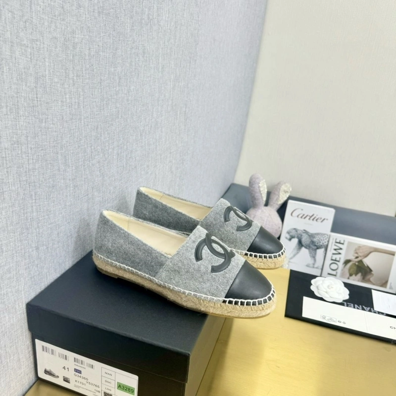 Sleek Chxnxl Flat Shoes 131696