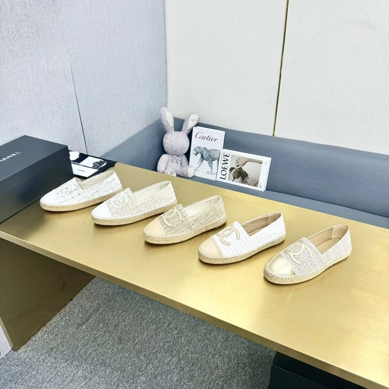 Stylish Chxnxl Flat Shoes 131684