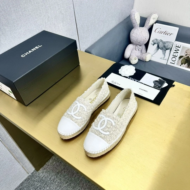 Stylish Chxnxl Flat Shoes 131684
